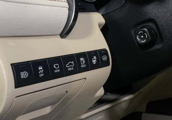 Подержанный автомобиль Toyota Camry Sedan 2020 года (16 фото)