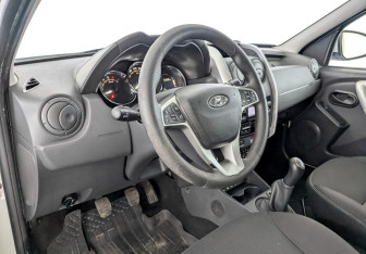 Подержанный автомобиль LADA (ВАЗ) Largus Wagon 2021 года (16 фото)