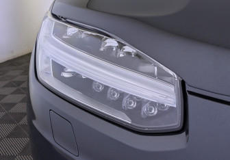 Подержанный автомобиль Volvo XC90 2021 года (11 фото)