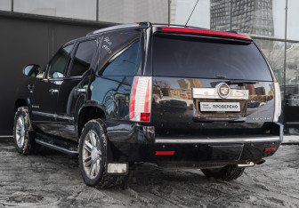 Подержанный автомобиль Cadillac Escalade Suv 2007 года (6 фото)