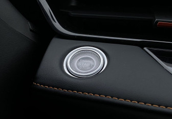 Подержанный автомобиль Omoda S5 GT 2023 года (17 фото)