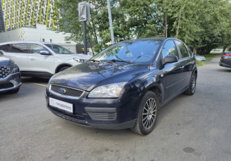 Подержанный автомобиль Ford Focus Hatchback 2006 года (2 фото)