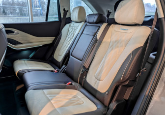 Новый Hongqi HS7 2025 (12 фото)