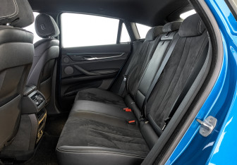 Подержанный автомобиль BMW X6 2018 года (18 фото)