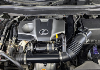 Подержанный автомобиль Lexus RX 2021 года (9 фото)