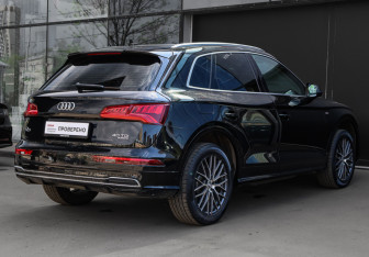 Подержанный автомобиль Audi Q5 2019 года (4 фото)