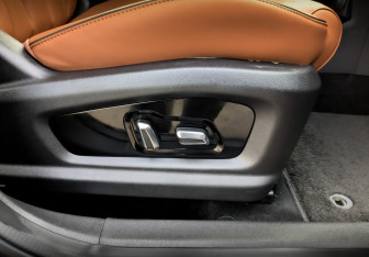 Подержанный автомобиль Omoda C5 2024 года (28 фото)