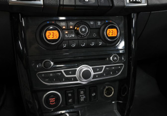 Подержанный автомобиль Renault Koleos 2013 года (19 фото)