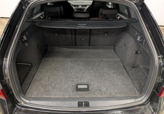 Подержанный автомобиль Skoda Octavia RS Wagon 2020 года (9 фото)