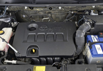 Подержанный автомобиль Toyota RAV4 2013 года (9 фото)
