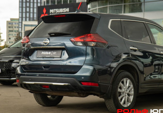 Подержанный автомобиль Nissan X-Trail 2021 года (19 фото)