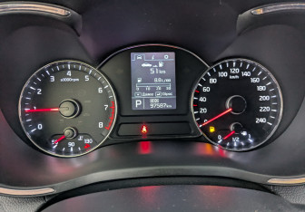 Подержанный автомобиль Kia Cerato Sedan 2015 года (13 фото)