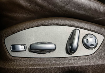 Подержанный автомобиль Porsche Macan 2014 года (17 фото)