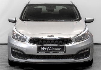 Подержанный автомобиль Kia Ceed Hatchback 2017 года (2 фото)
