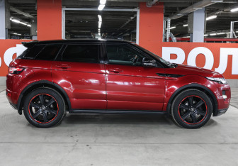 Подержанный автомобиль Land Rover Range Rover Evoque 2012 года (4 фото)