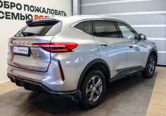Подержанный автомобиль Haval F7 2022 года (4 фото)