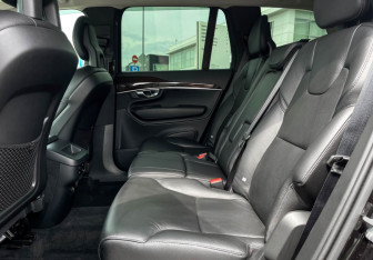 Подержанный автомобиль Volvo XC90 2018 года (10 фото)