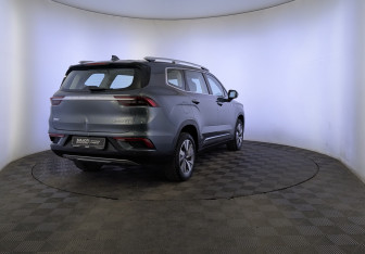 Подержанный автомобиль Geely Okavango 2023 года (5 фото)