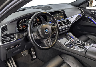 Подержанный автомобиль BMW X6 2022 года (15 фото)