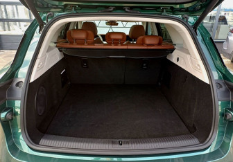 Подержанный автомобиль Voyah Free 2024 года (10 фото)