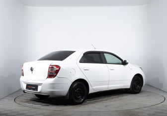 Подержанный автомобиль Ravon R4 2018 года (5 фото)