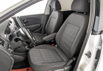 Подержанный автомобиль Volkswagen Polo Sedan 2018 года (20 фото)