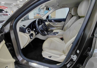 Подержанный автомобиль Mercedes-Benz GLC Coupe 2015 года (8 фото)