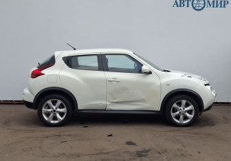 Подержанный автомобиль Nissan Juke 2012 года (4 фото)