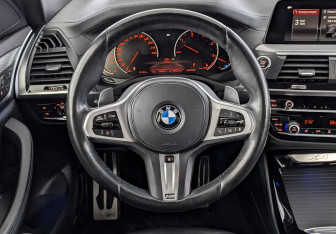 Подержанный автомобиль BMW X4 2020 года (22 фото)