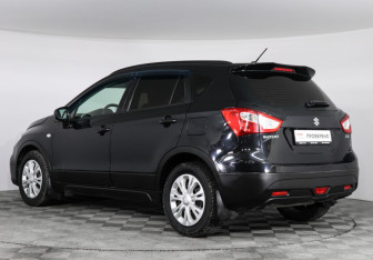 Подержанный автомобиль Suzuki SX4 Hatchback 2016 года (4 фото)