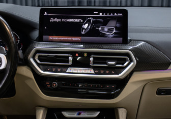 Подержанный автомобиль BMW X4 2021 года (15 фото)