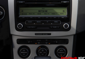 Подержанный автомобиль Volkswagen Passat Sedan 2008 года (15 фото)