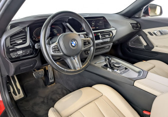 Подержанный автомобиль BMW Z4 Roadster 2021 года (23 фото)