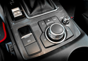 Подержанный автомобиль Mazda CX-5 2016 года (24 фото)