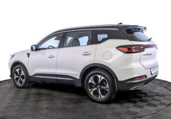 Подержанный автомобиль Chery Tiggo 7 Pro Max 2023 года (7 фото)