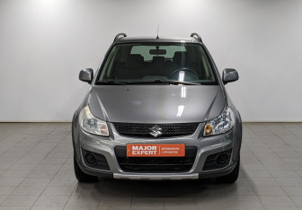 Подержанный автомобиль Suzuki SX4 Hatchback 2012 года (2 фото)