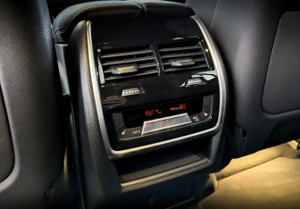 Подержанный автомобиль BMW X6 2023 года (28 фото)