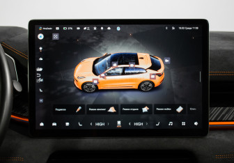 Подержанный автомобиль Zeekr 001 2023 года (16 фото)