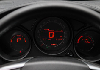 Подержанный автомобиль Citroen C4 Sedan 2013 года (19 фото)