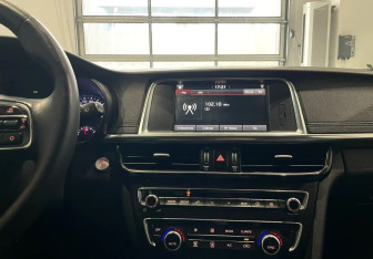 Подержанный автомобиль Kia Optima Sedan 2018 года (15 фото)
