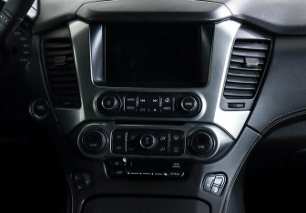 Подержанный автомобиль Chevrolet Tahoe 2015 года (11 фото)