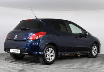 Подержанный автомобиль Peugeot 308 Hatchback 2011 года (3 фото)