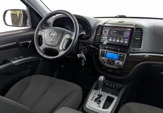 Подержанный автомобиль Hyundai Santa Fe 2011 года (27 фото)