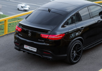 Подержанный автомобиль Mercedes-Benz GLE AMG 2017 года (19 фото)