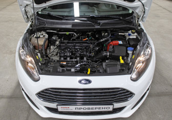 Подержанный автомобиль Ford Fiesta Hatchback 2018 года (9 фото)