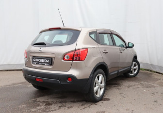 Подержанный автомобиль Nissan Qashqai 2008 года (4 фото)