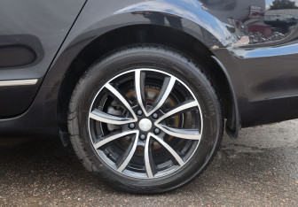 Подержанный автомобиль Skoda Superb Liftback 2013 года (9 фото)