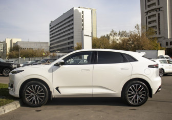 Подержанный автомобиль Changan UNI-K 2023 года (8 фото)