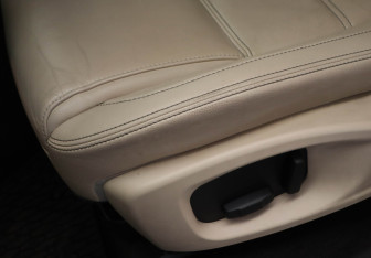 Подержанный автомобиль Jaguar F-Pace 2016 года (26 фото)