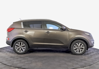 Подержанный автомобиль Kia Sportage 2015 года (4 фото)